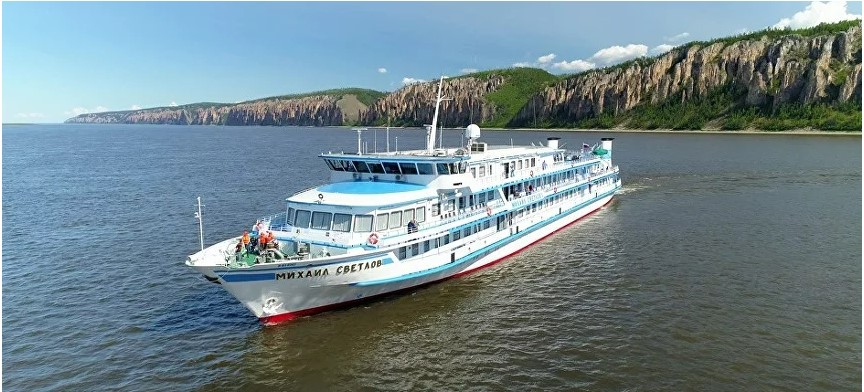 Михаил Светлов